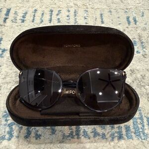 Tom Ford Black Round Sunglasses with Dark Lenses